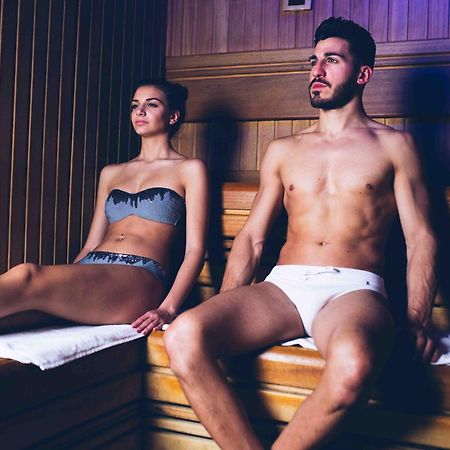 Rizzi Aquacharme Hotel & Spa Boario Terme エクステリア 写真