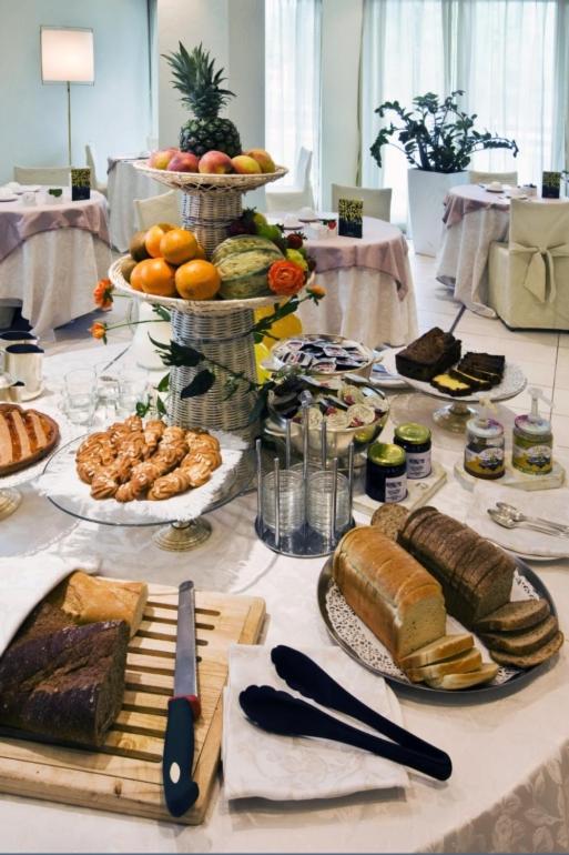 Rizzi Aquacharme Hotel & Spa Boario Terme エクステリア 写真