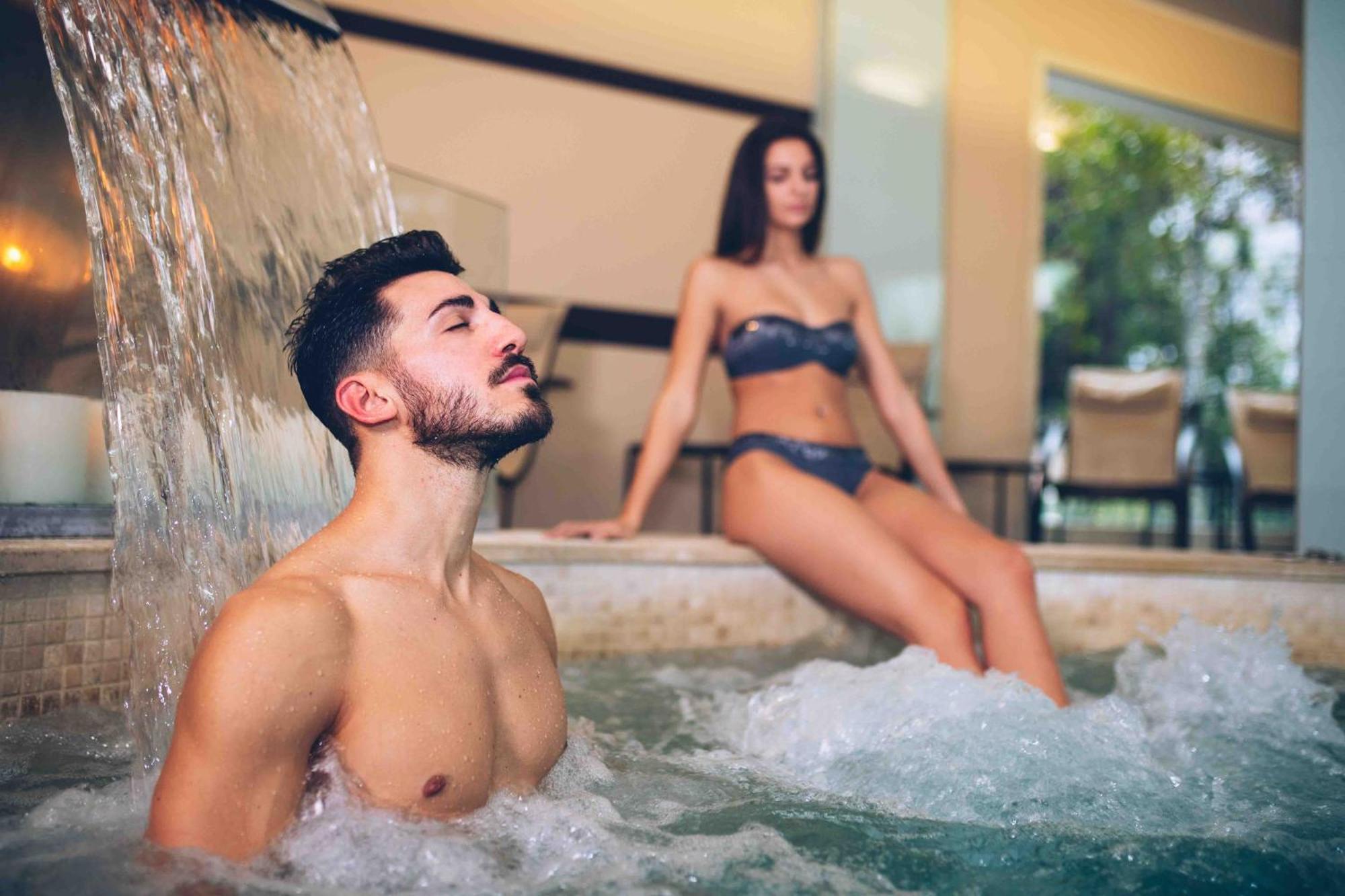 Rizzi Aquacharme Hotel & Spa Boario Terme エクステリア 写真