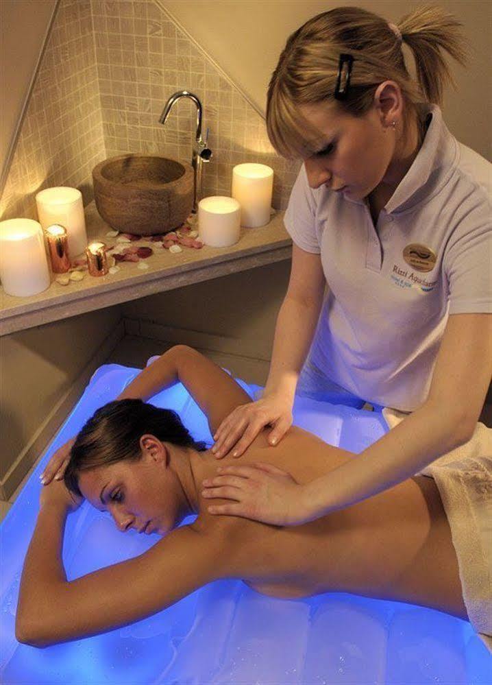 Rizzi Aquacharme Hotel & Spa Boario Terme エクステリア 写真