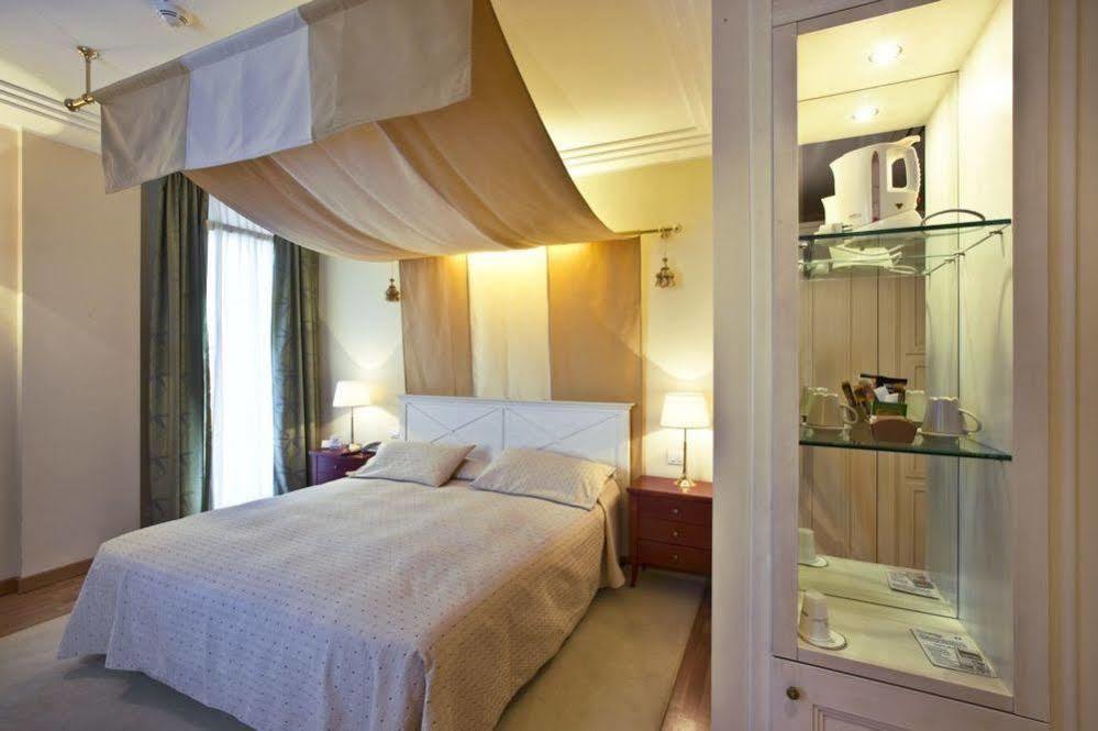 Rizzi Aquacharme Hotel & Spa Boario Terme エクステリア 写真