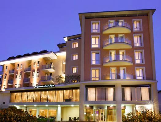 Rizzi Aquacharme Hotel & Spa Boario Terme エクステリア 写真